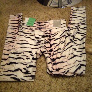 LOT NEW Ladies Forever21 Leggings Size X Small NWT , Cute !